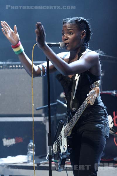 NOISETTES - 2007-11-11 - PARIS - La Cigale - 